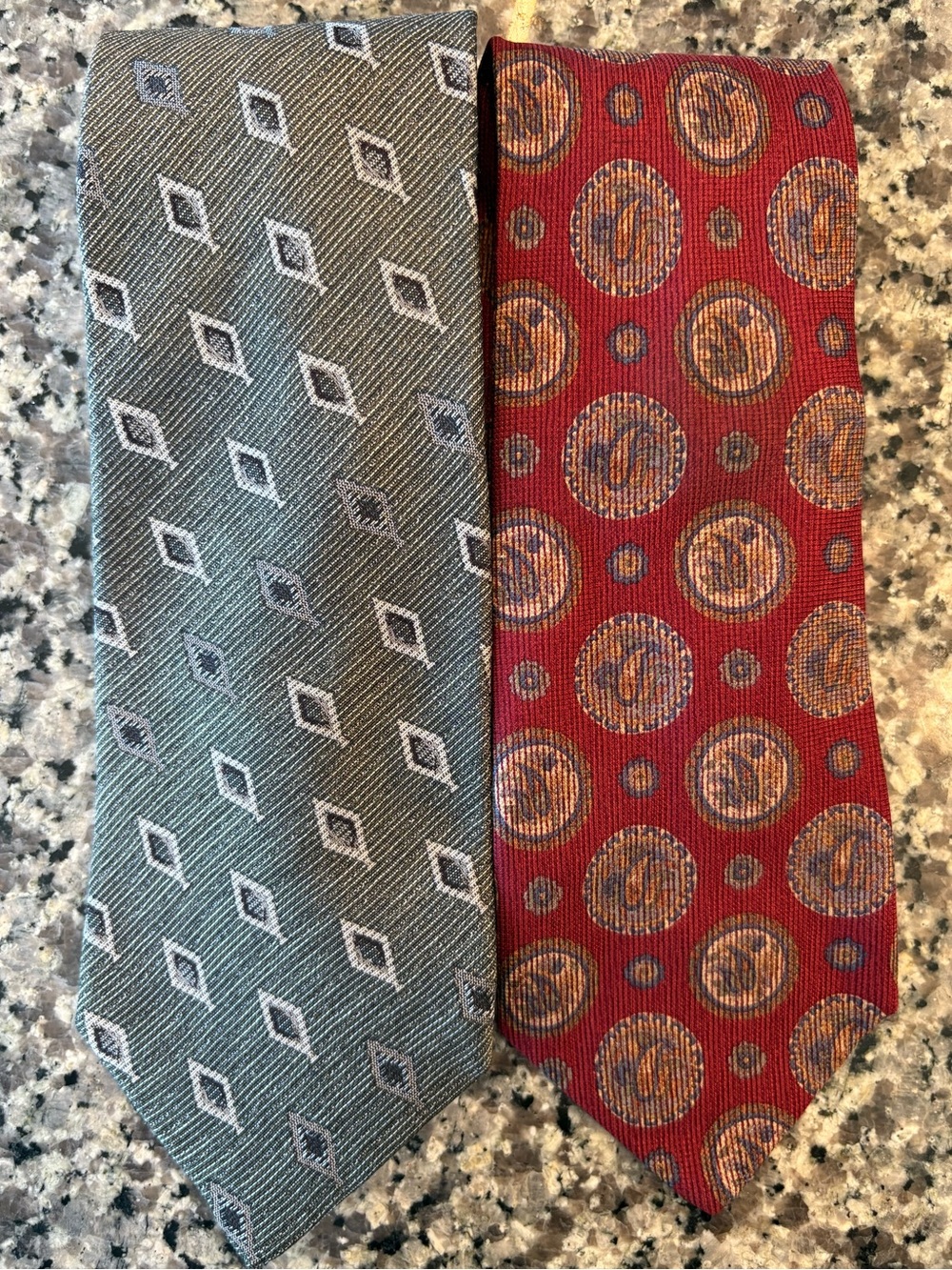 Coach Men's Green/Gray Geometric & Red Medallion Silk Ties Italy Vintage